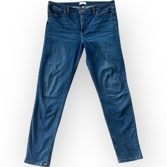 Jessica Simpson Skinny Jeans - Picture 1 of 2